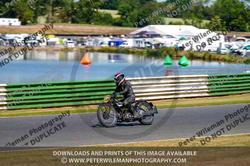 Vintage motorcycle club;eventdigitalimages;mallory park;mallory park trackday photographs;no limits trackdays;peter wileman photography;trackday digital images;trackday photos;vmcc festival 1000 bikes photographs